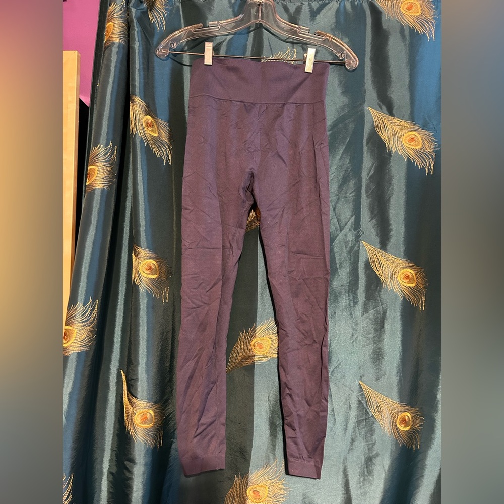 Knix Good to Go Seamless Leggings size Medium